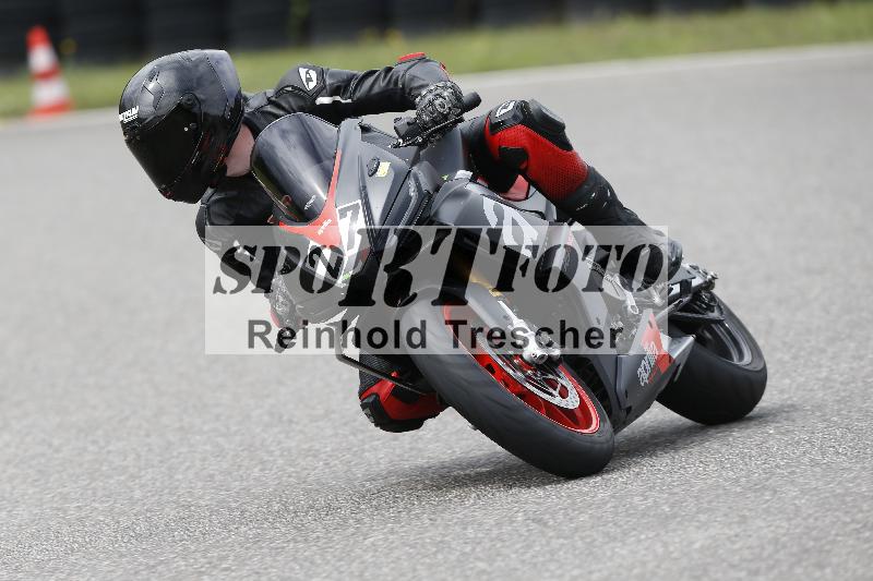 /37 28.07.2025 Dunlop Ride und Test Day ADR/Trackday Erfahren gelb Trackday schnell  rot/27